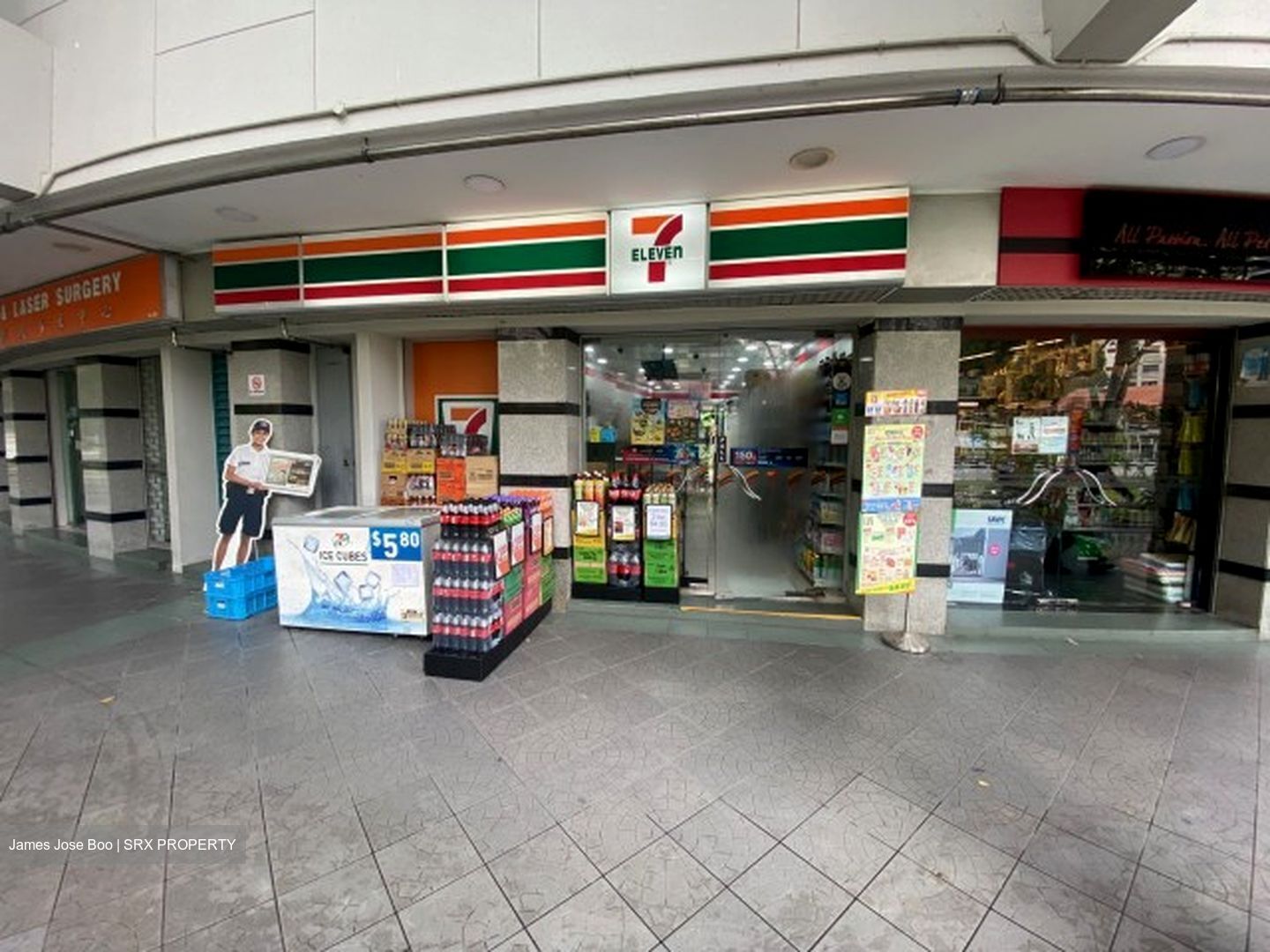 Elias Mall (D18), Retail #583322141